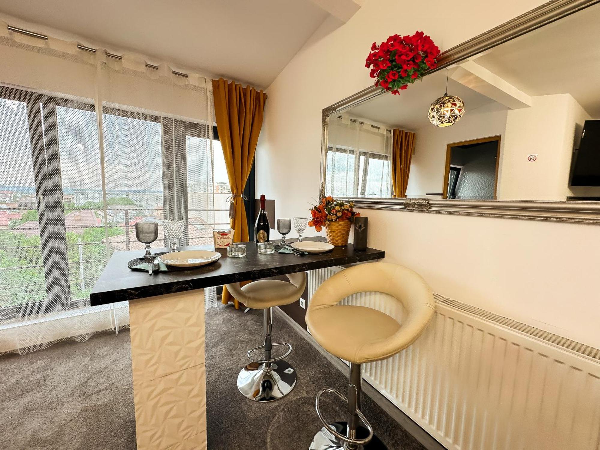 The Royal - Studio With Balcony & Panoramic View Craiova Exterior foto